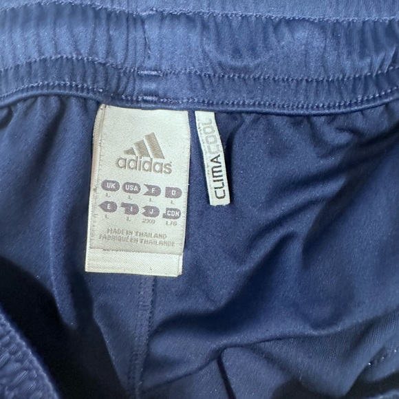 Adidas classic clima cool shorts - Picture 3 of 7